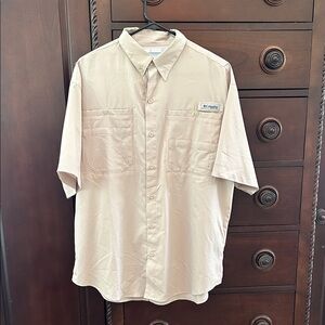 Columbia Men's Beige Button Down Shirt